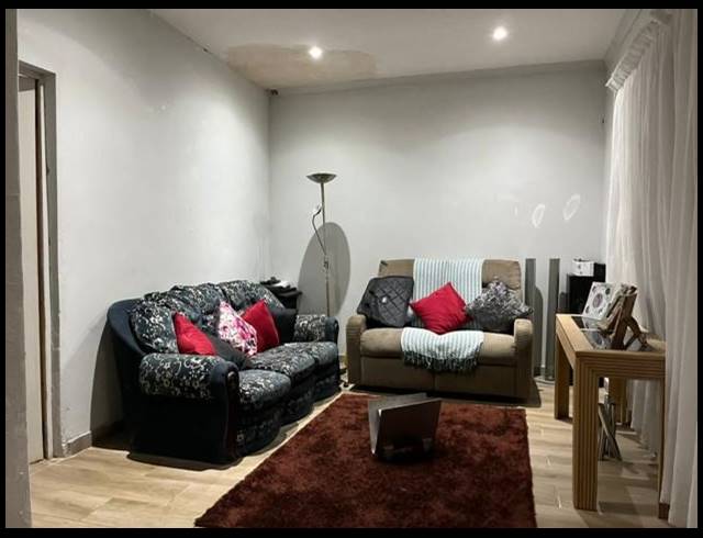 4 BEDROOM HOUSE FOR SALE IN UMGABABA